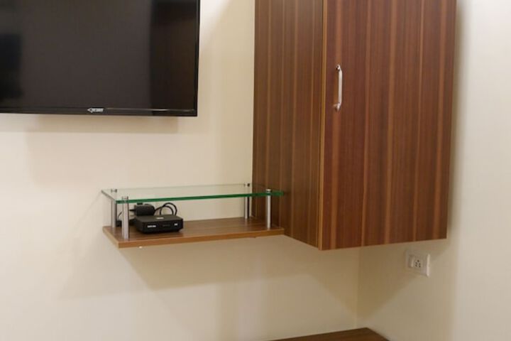 Room 25 of 64