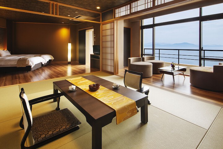 Room 3 of 92