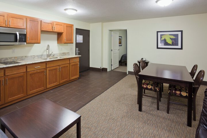 2 Double Beds (5 of 8)
