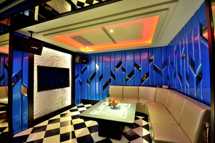 Room 30 of 57