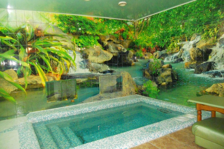 Pool 12 of 15