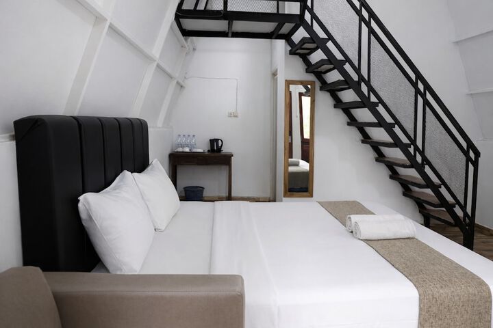Room 6 of 41