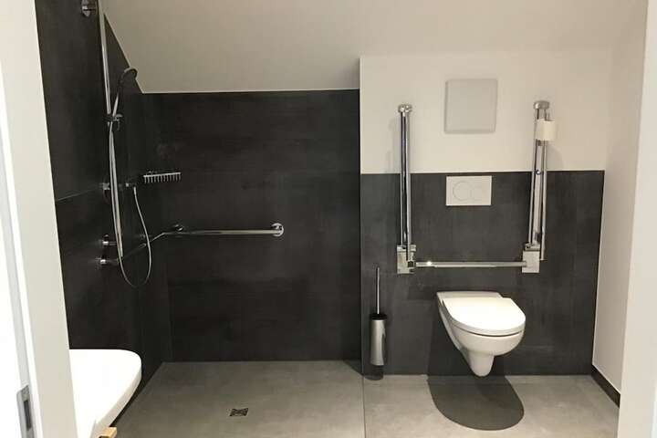Room 14 of 25