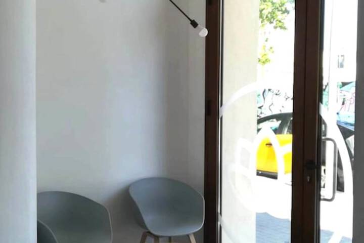 Entrance & Lobby