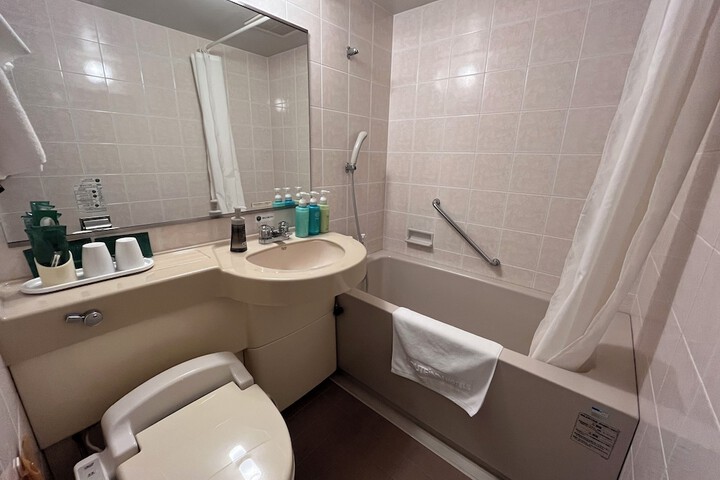 Room 8 of 22