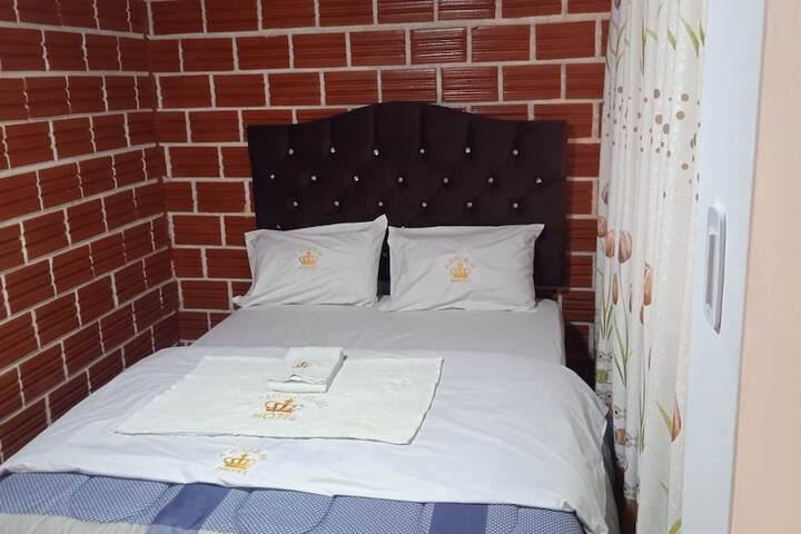 Room 2 of 9