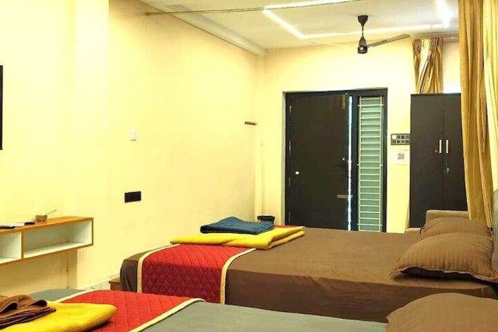 Room 44 of 117