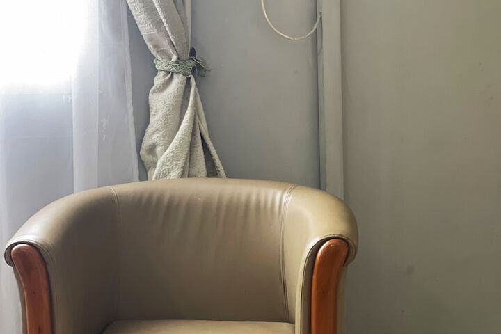 Room 27 of 51