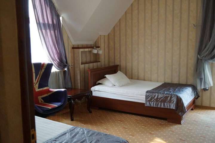 Room 6 of 47