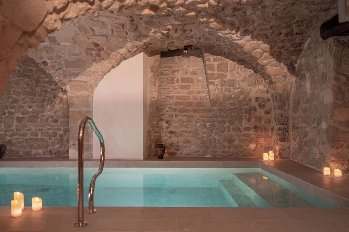 Pool 46 of 72