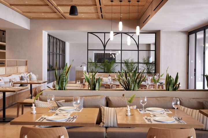 Dining 54 of 74
