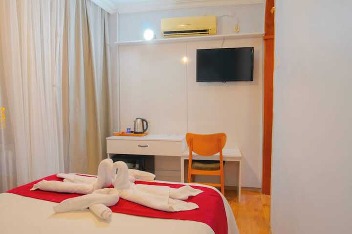 Room 5 of 30