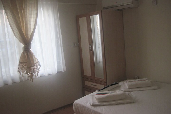 Room 3 of 54