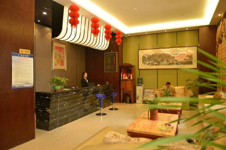Hotel Interior 22 of 39