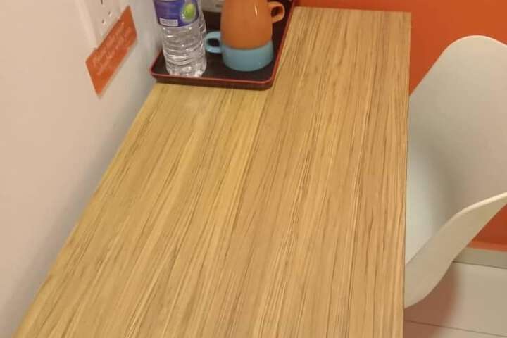 Room 8 of 12