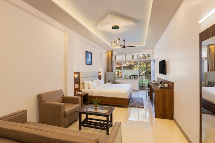 Room 4 of 23