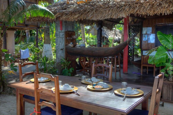 Dining 48 of 62
