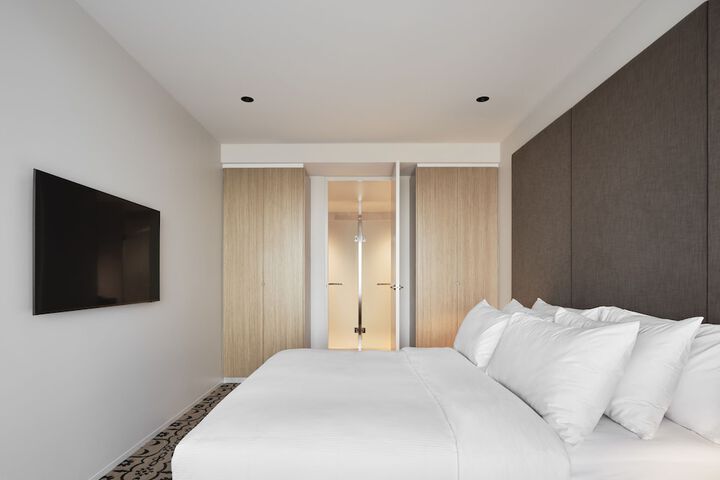 Room 8 of 39