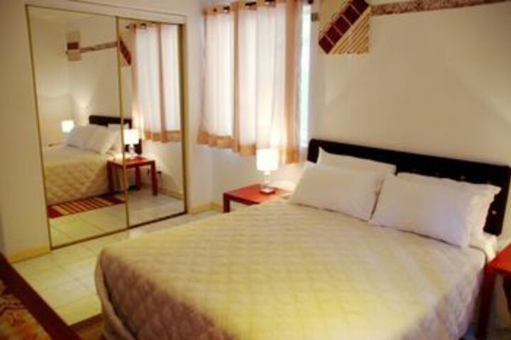 Room 7 of 14