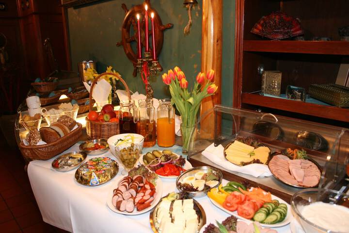 Dining 66 of 79