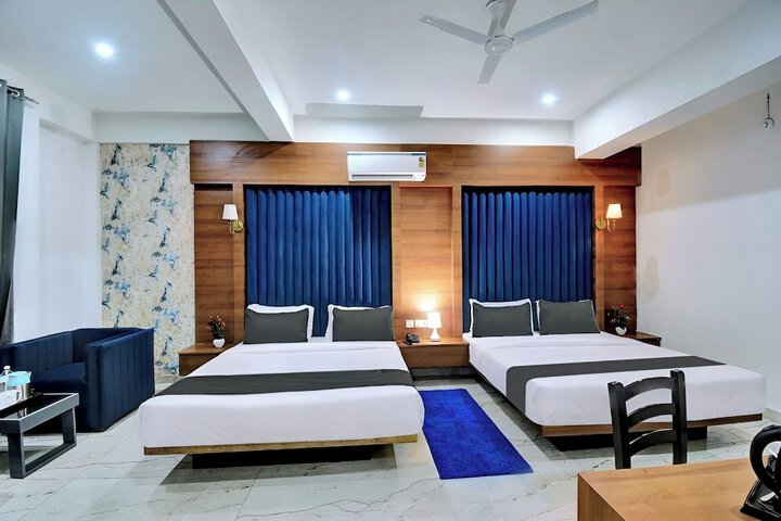 Room 12 of 24