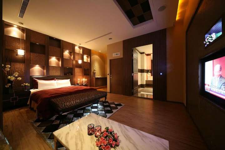 Room 26 of 49