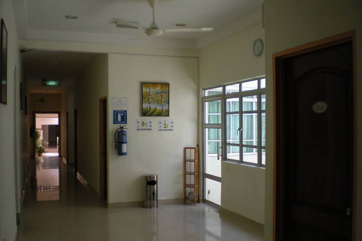 Ballroom/Hall 14 of 19