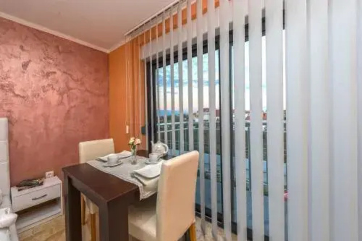 Room 2 of 11