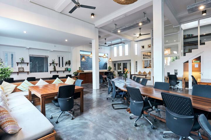Business Center 55 of 71