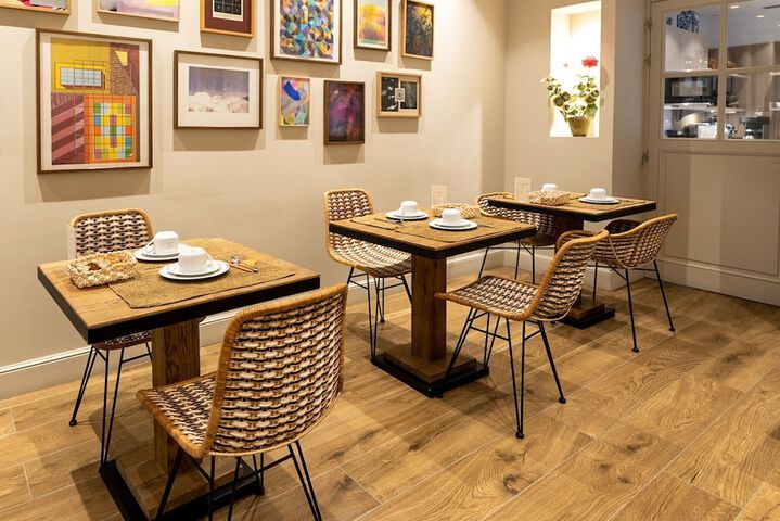 Dining 57 of 61