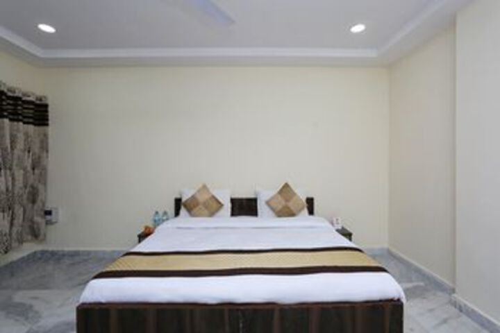 Room 17 of 23