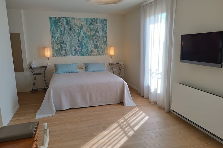 Room 15 of 44
