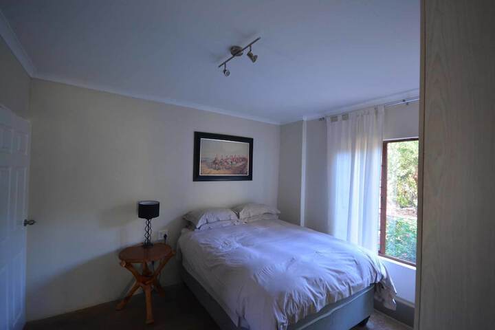 Room 4 of 108