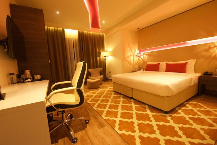 Room 16 of 35