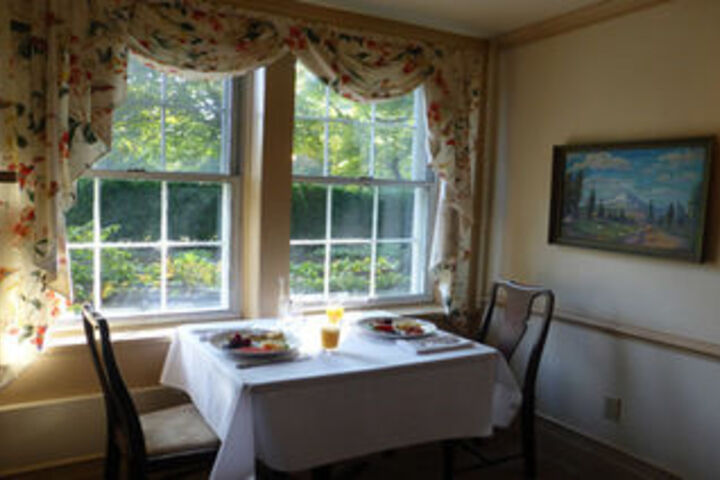 Breakfast/Coffee Service 3 of 79