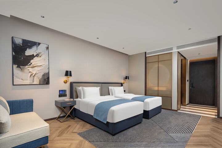 Room 4 of 46