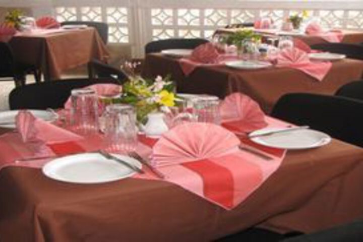 Dining 16 of 16