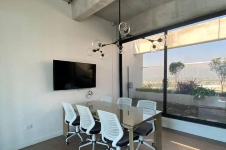 Business Center 29 of 40