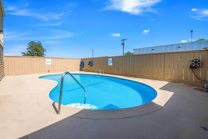 Photo of Econo Lodge Umatilla Columbia River Area Pool