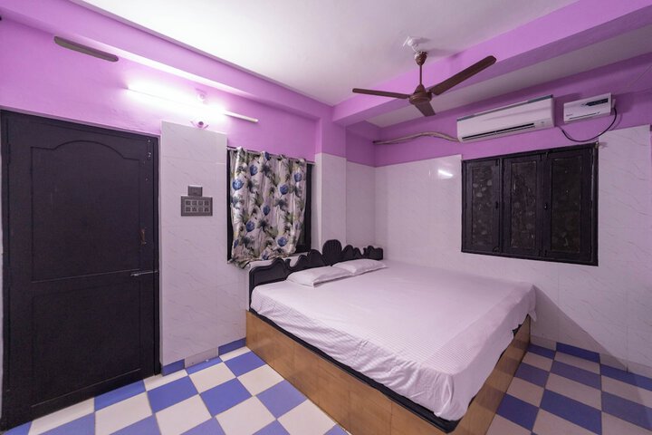 Room 10 of 27