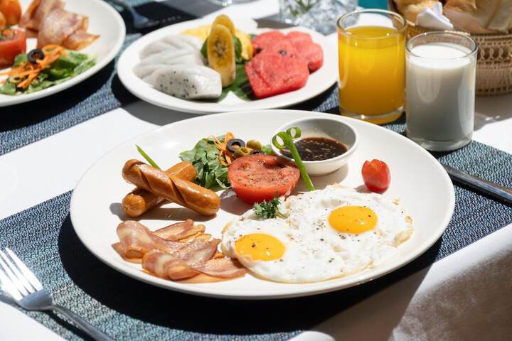 Breakfast/Coffee Service 90 of 99