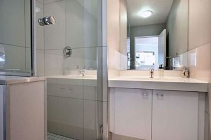 Room 3 of 11