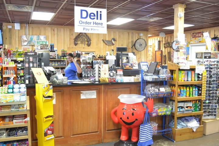 Gift Shop 16 of 36