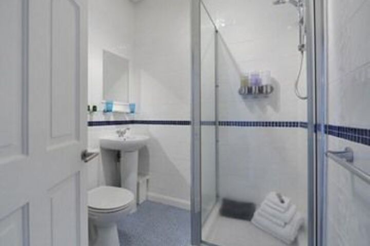 Room 3 of 20