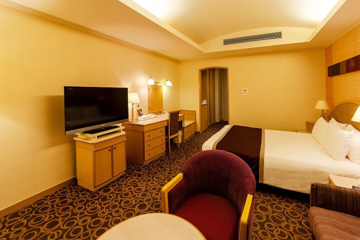Room 5 of 46