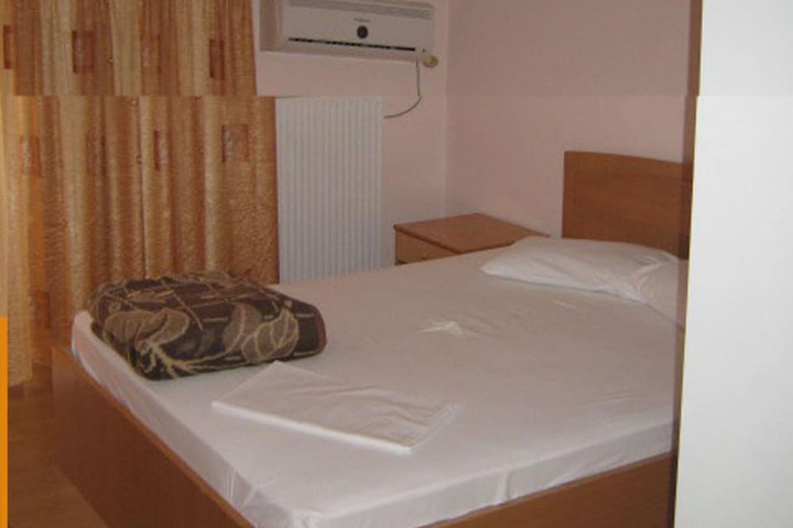Room 25 of 44