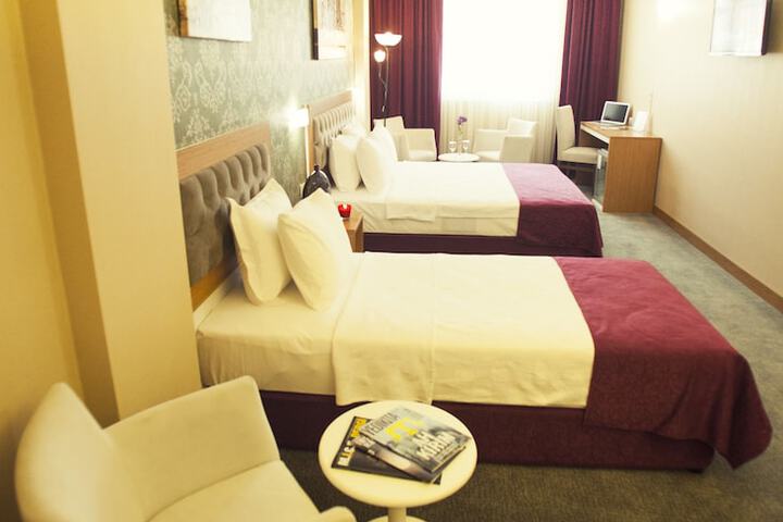 Room 8 of 47