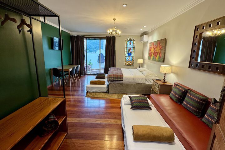 Room 33 of 63