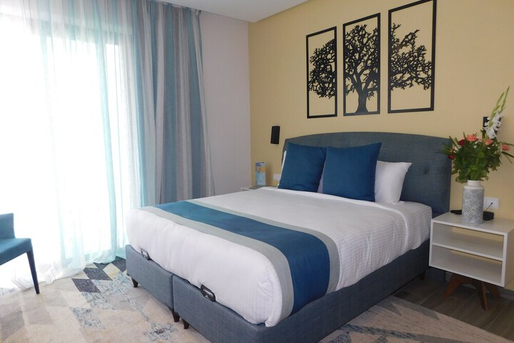 Room 5 of 53
