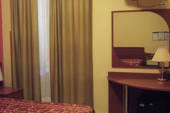 Room 21 of 45